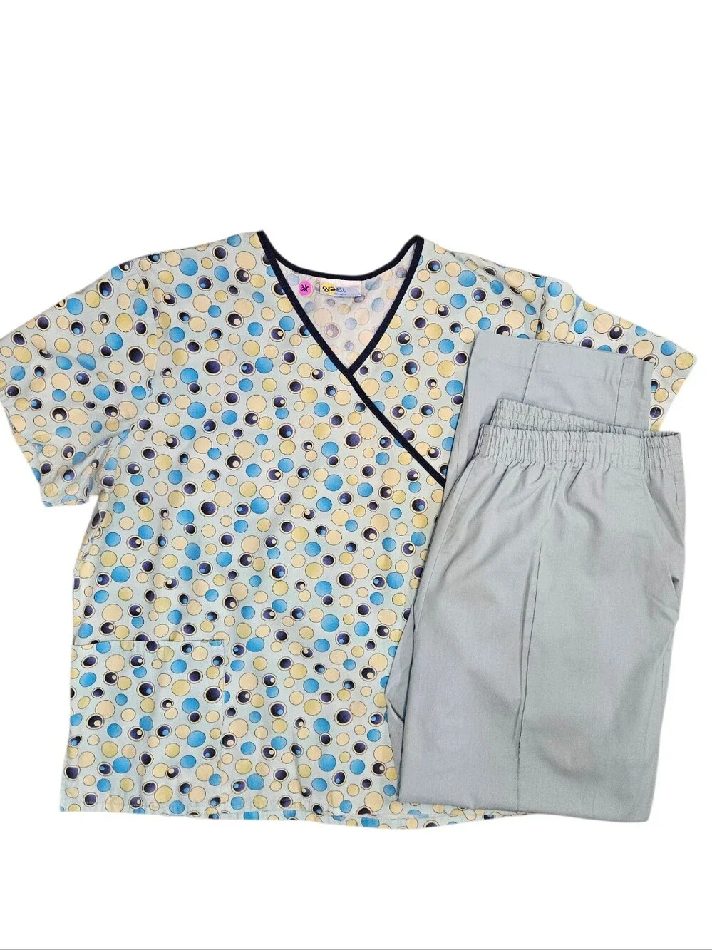 Dots Scrub Set - Picture 1 of 2